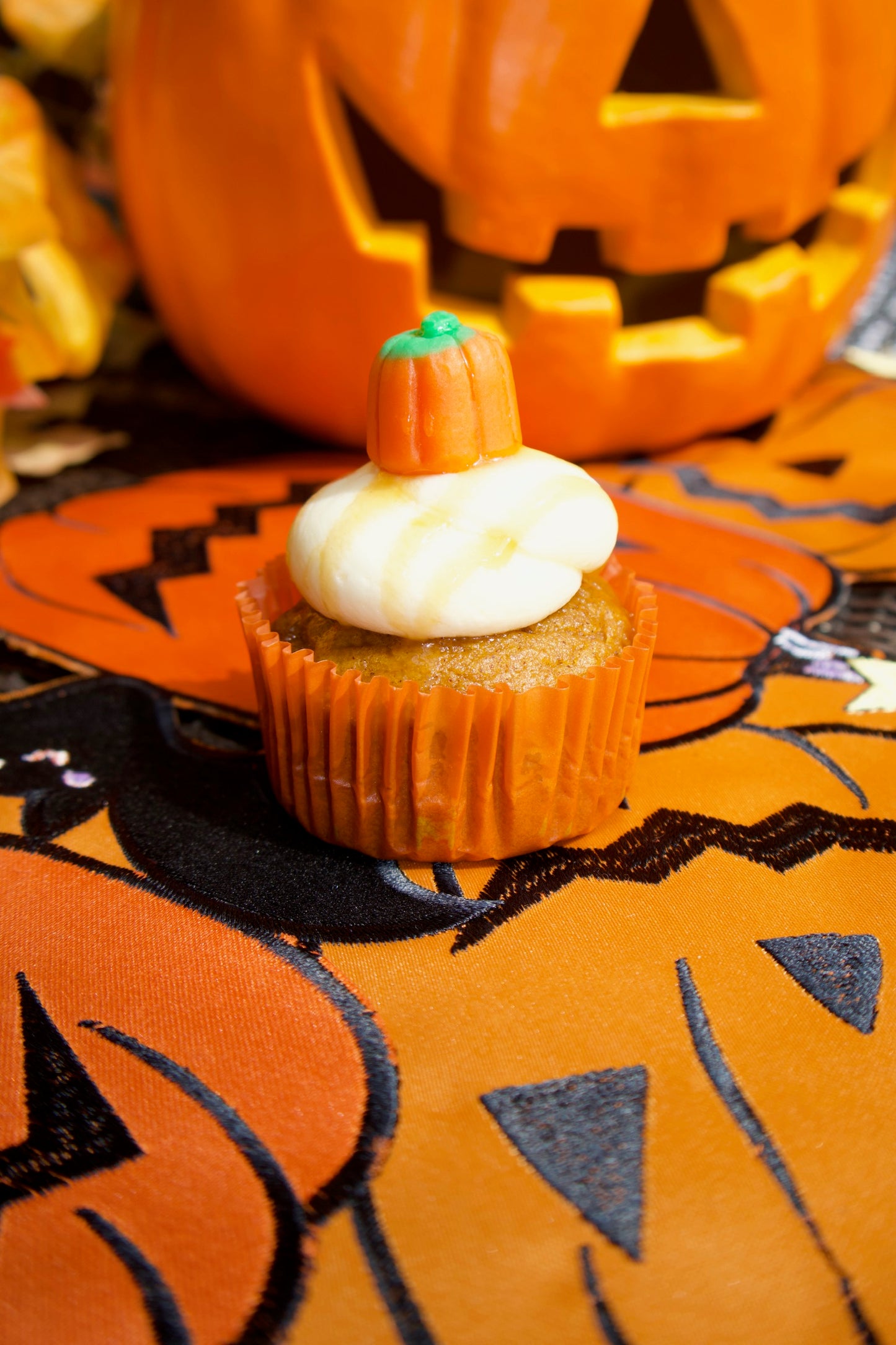 Pumpkin Caramel (Halloween) / 2 Dozen